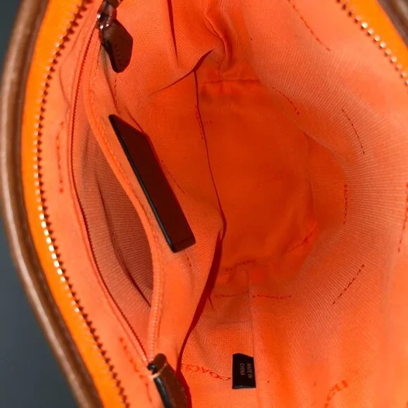 Coach Bucket Bag in Brown - Picture 7 of 9